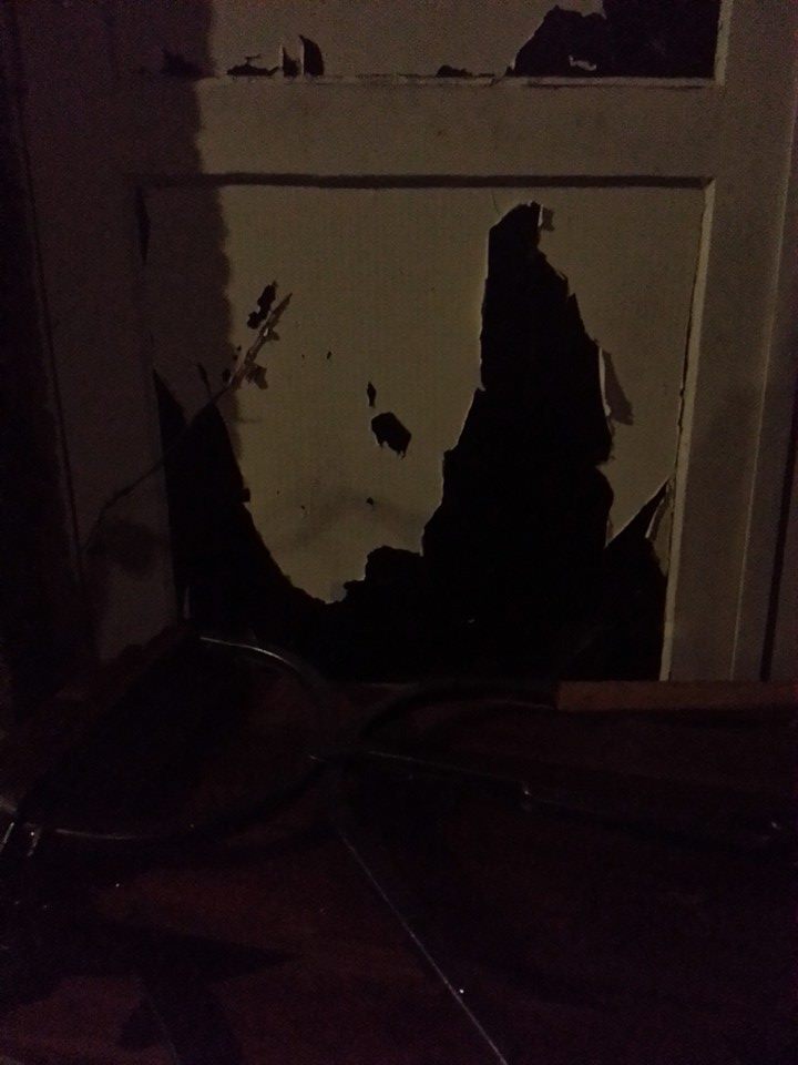 20140929 There's a mysterious woman in this door