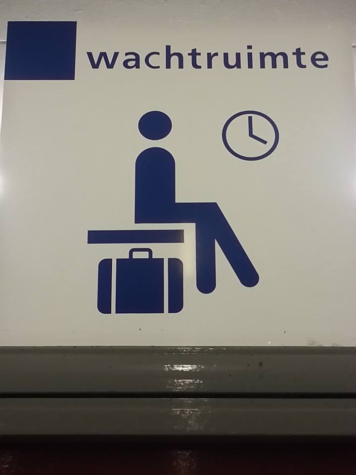 20141004 En wie draagt zijn koffer als het wachten straks voorbij is