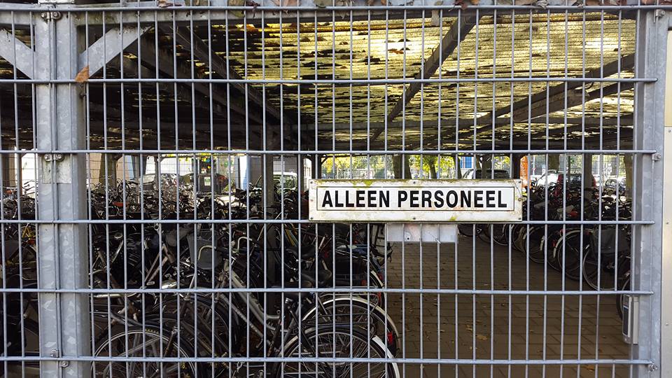 20151009 Wat werken hier veel fietsen